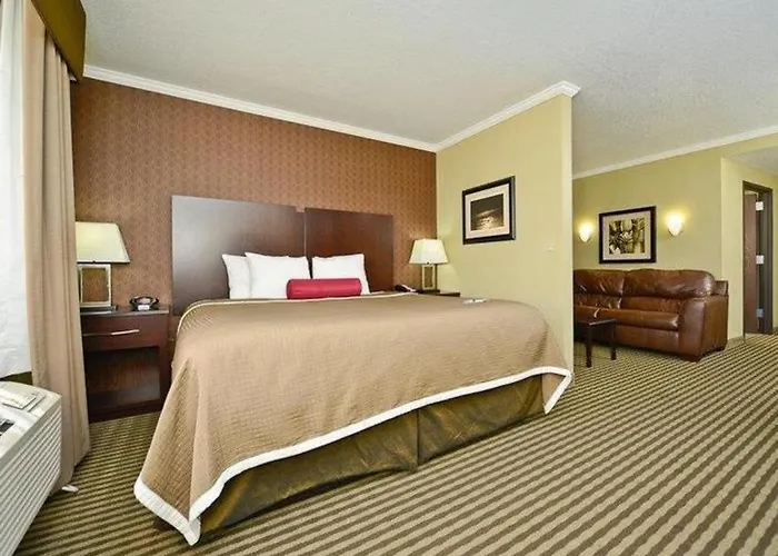 Best Western Plus Olathe Hotel
