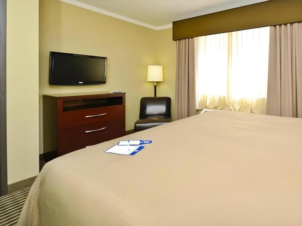 Hotel Western Olathe
